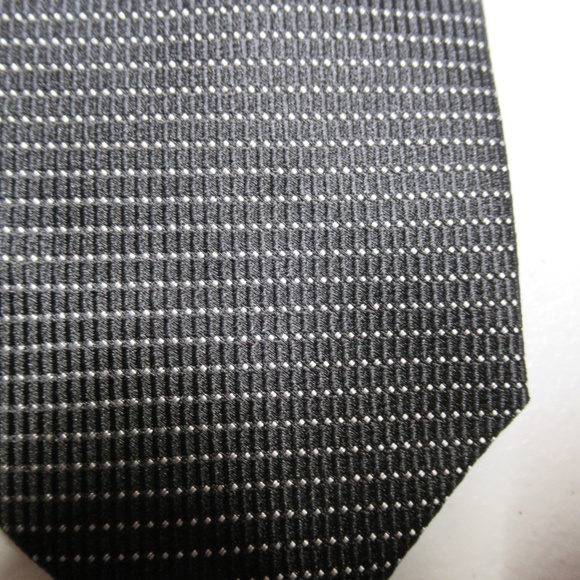 Black and Silver textured handmade tie - Picture 3 of 4